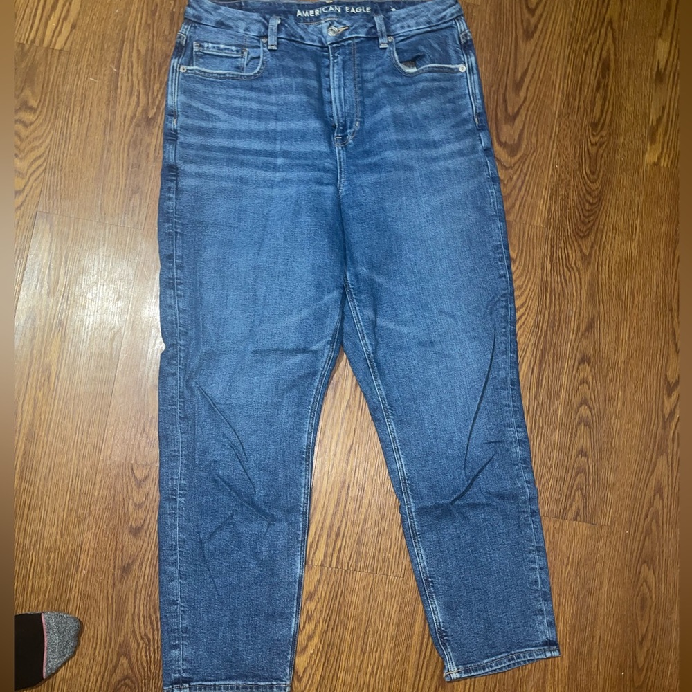 American Eagle High Waisted Mom Jeans